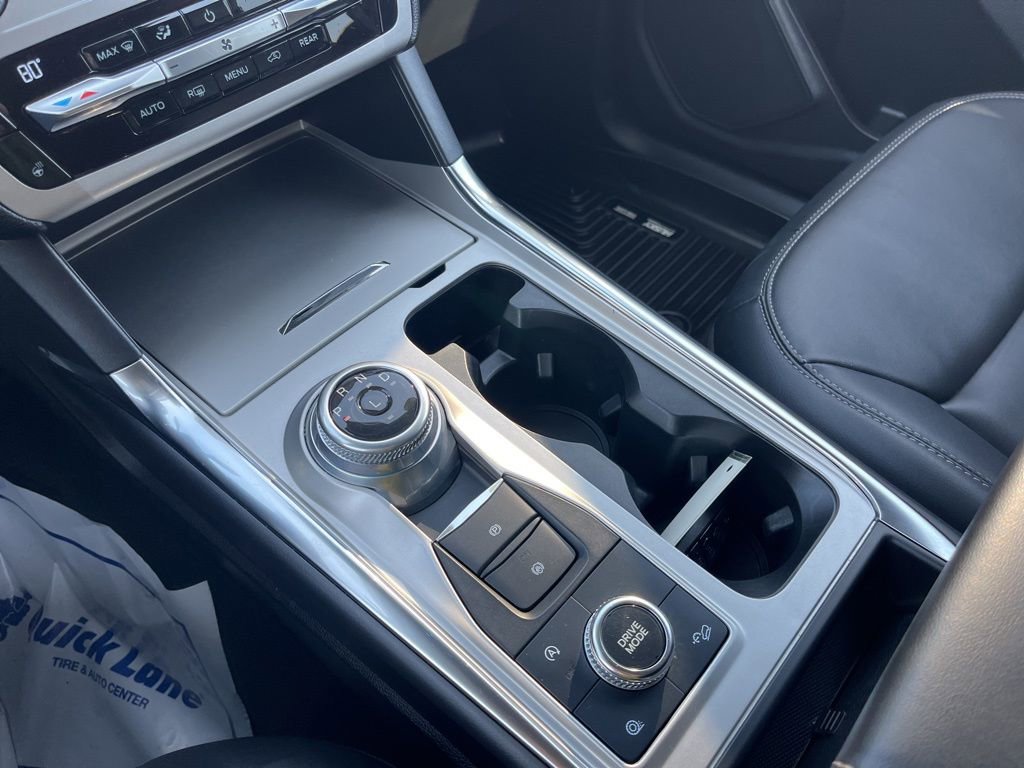 Used 2021 Ford Explorer XLT w/ Equipment Group 202A image 19