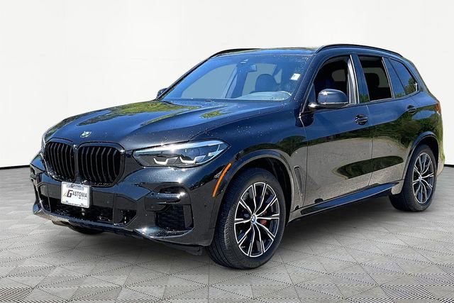 Used 2022 BMW X5 xDrive40i w/ M Sport Package image 3