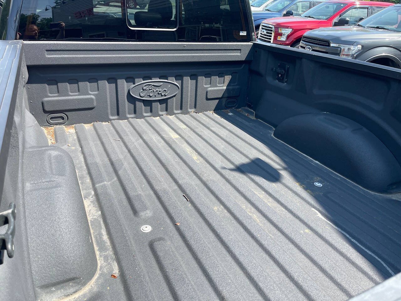 Used 2015 Ford F150 Lariat AWD/4WD image 27