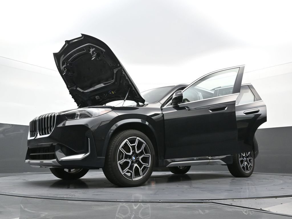 New 2025 BMW X1 xDrive28i w/ Technology Package image 40