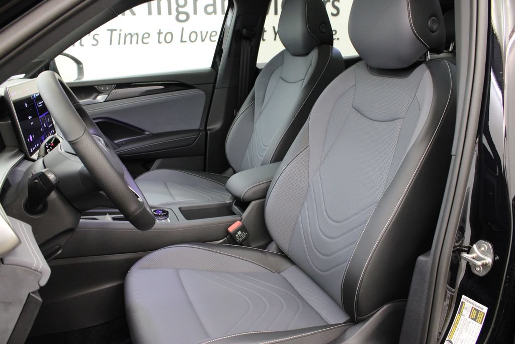 New 2026 Volkswagen Tiguan SE R-Line FWD image 14