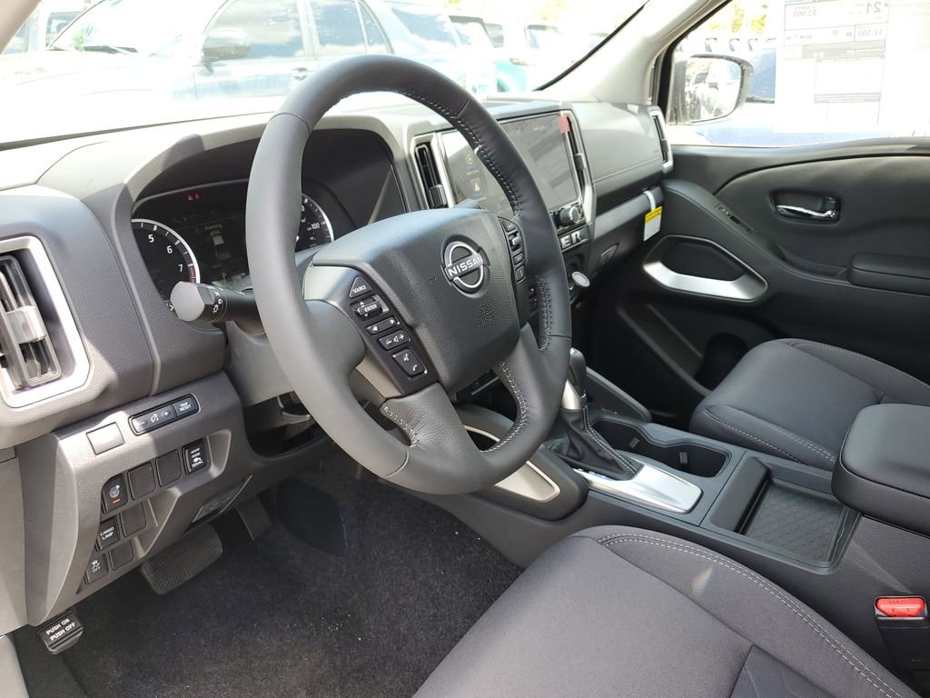 New 2025 Nissan Frontier SV w/ SV Convenience Package image 8