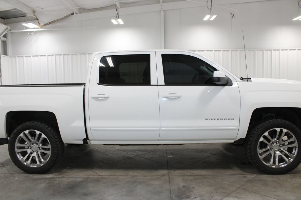 Used 2017 Chevrolet Silverado 1500 LT w/ All Star Edition AWD/4WD image 11