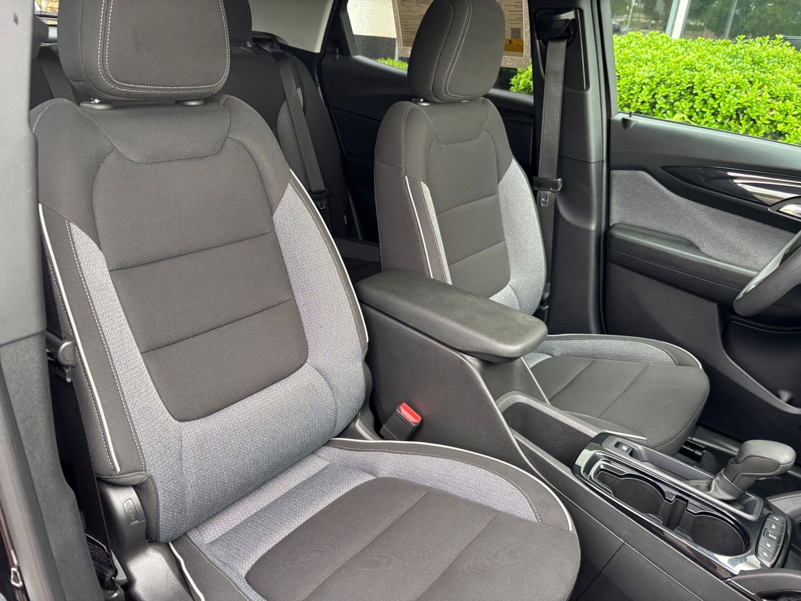 Used 2025 Chevrolet TrailBlazer LT FWD image 35