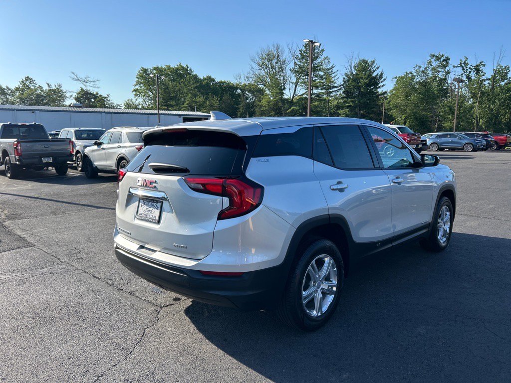 Used 2020 GMC Terrain SLE image 14