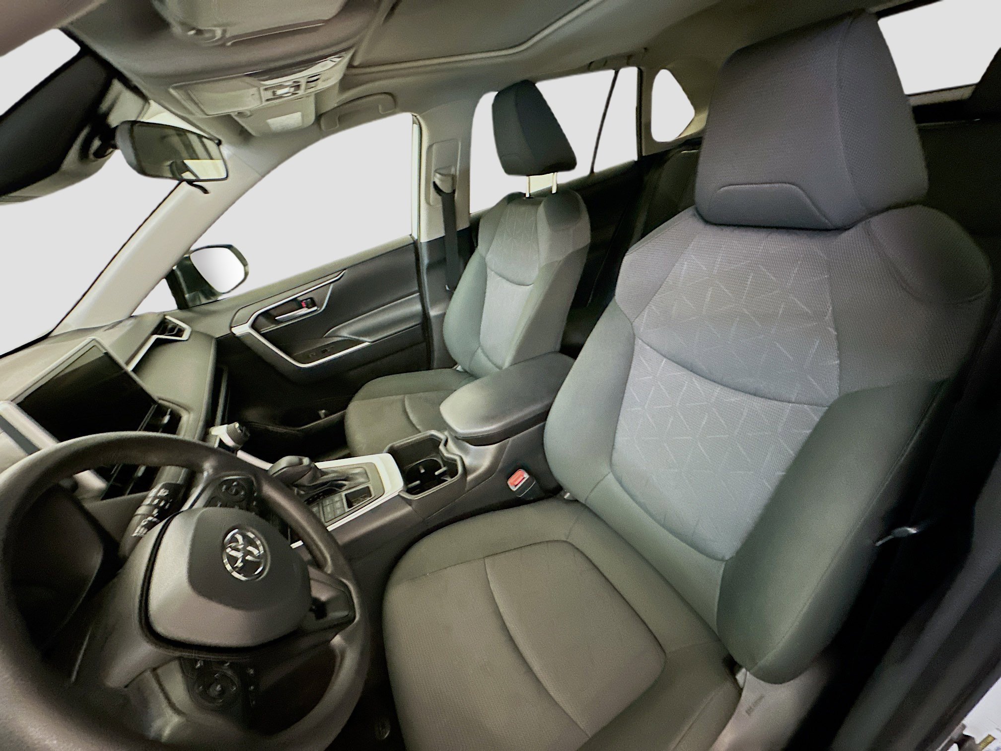 Used 2025 Toyota RAV4 XLE image 13