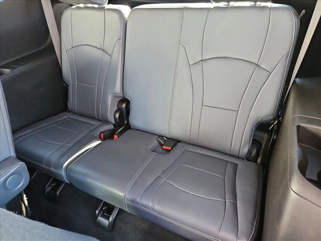 Used 2018 Buick Enclave Premium w/ Experience Buick Package FWD image 20