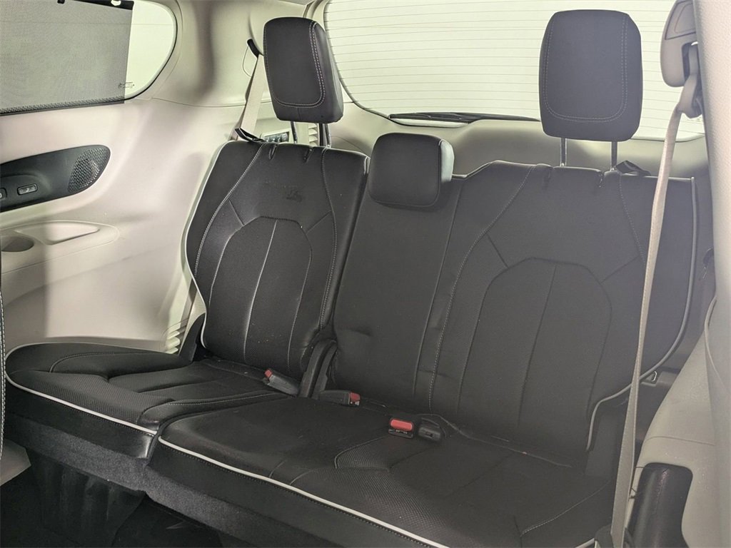 Certified 2022 Chrysler Pacifica Limited image 28