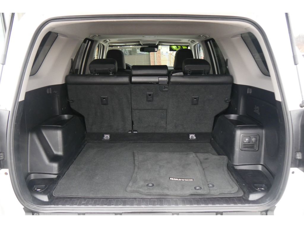 Used 2022 Toyota 4Runner Limited image 30