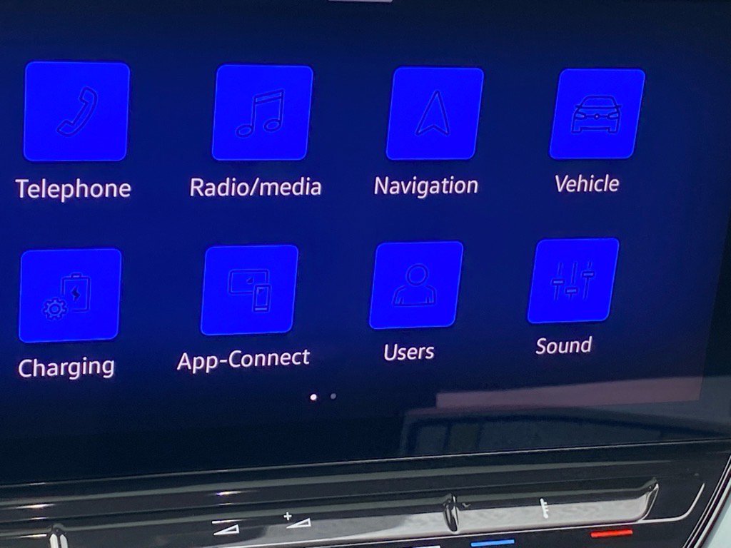 Certified 2022 Volkswagen ID.4 Pro S w/ Gradient Package image 15