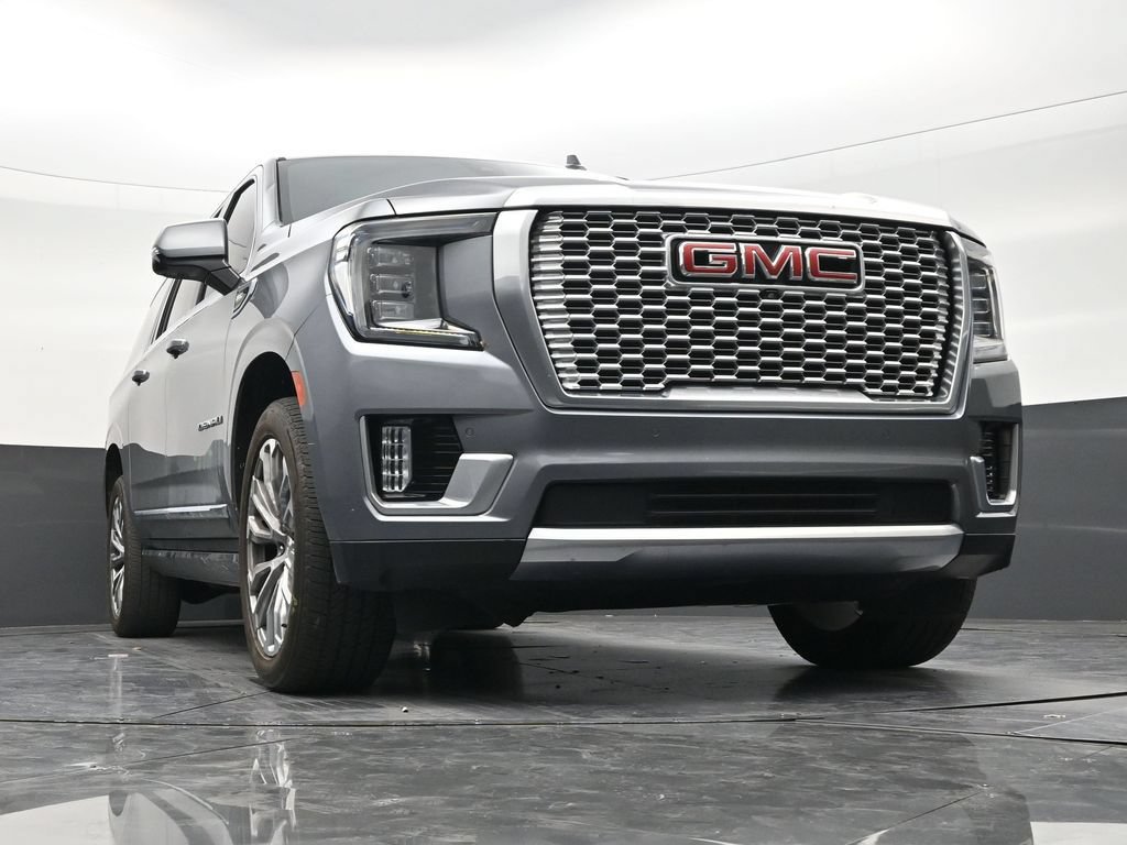 Used 2021 GMC Yukon XL Denali w/ Denali Premium Package RWD image 26