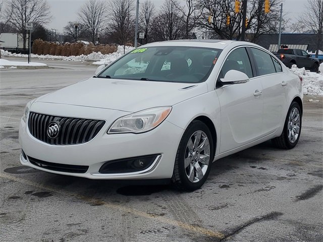 Used 2016 Buick Regal Premium w/ Driver Confidence Package #1 image 3