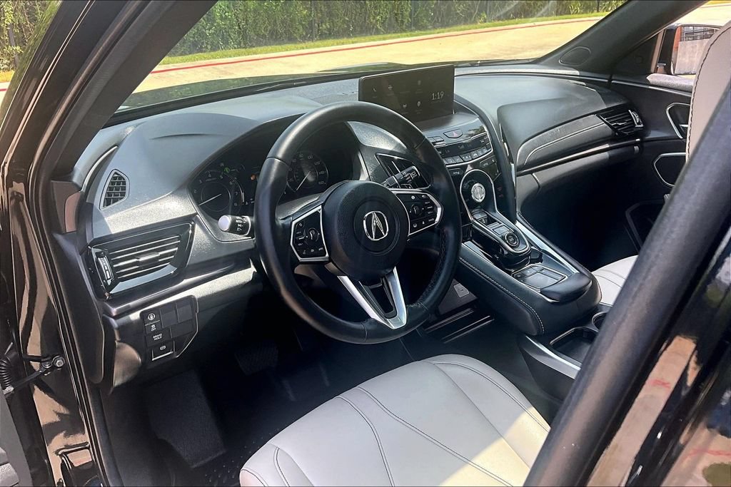 Used 2025 Acura RDX SH-AWD image 17