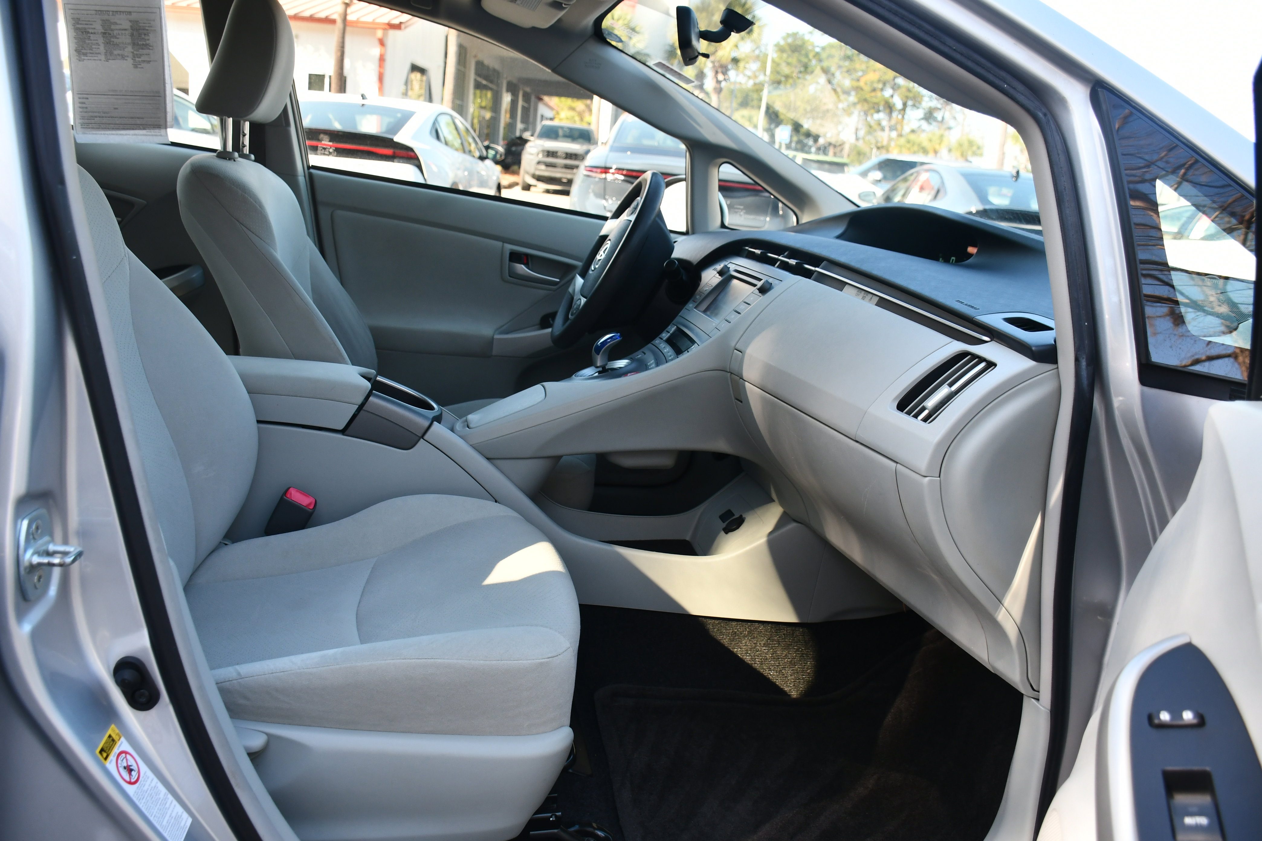 Used 2013 Toyota Prius Five image 20