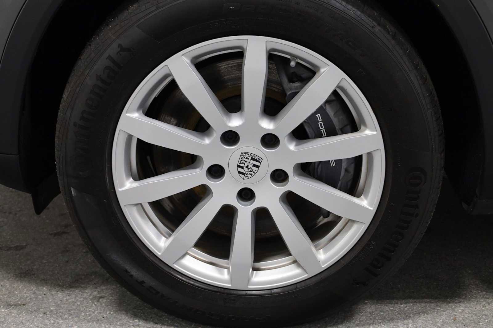 Used 2022 Porsche Cayenne image 39