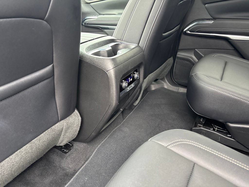 Used 2026 Chevrolet Traverse LT AWD/4WD image 28
