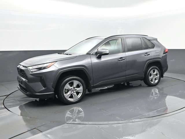 Used 2022 Toyota RAV4 XLE AWD/4WD image 1