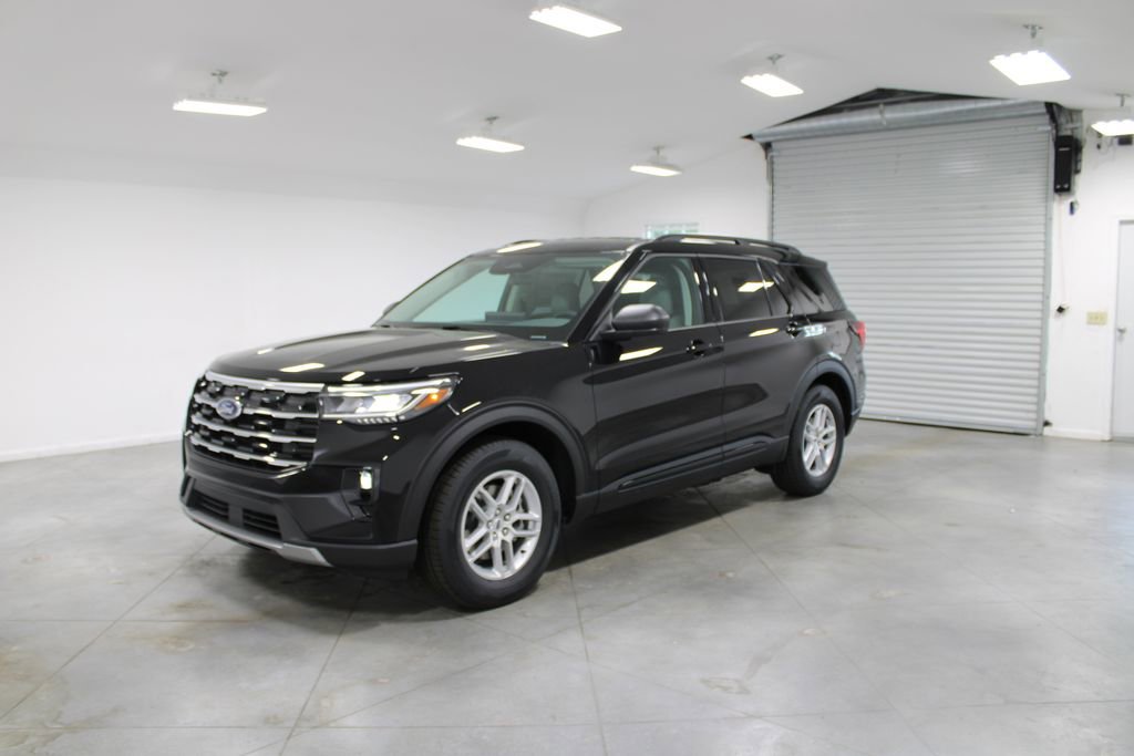 New 2026 Ford Explorer Active image 3