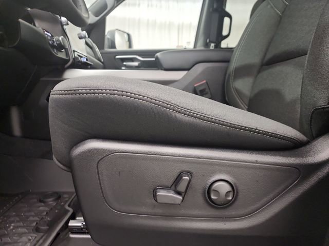 New 2026 RAM 1500 4x4 Crew Cab image 15