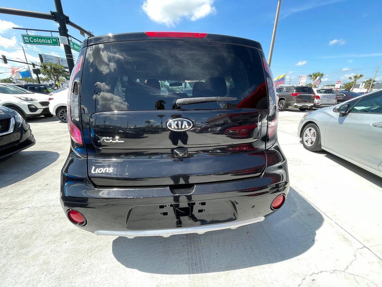 Used 2018 Kia Soul + FWD image 5
