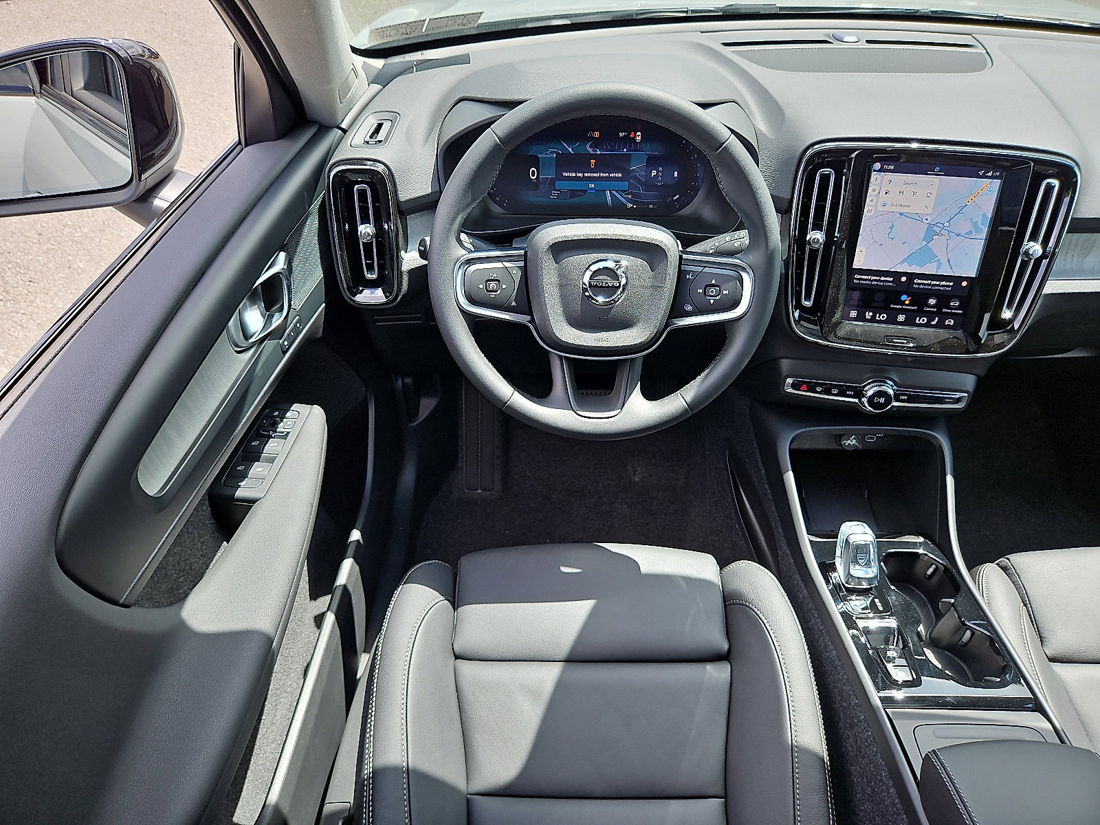 New 2026 Volvo XC40 B5 Plus w/ Protection Package Premier AWD/4WD image 9
