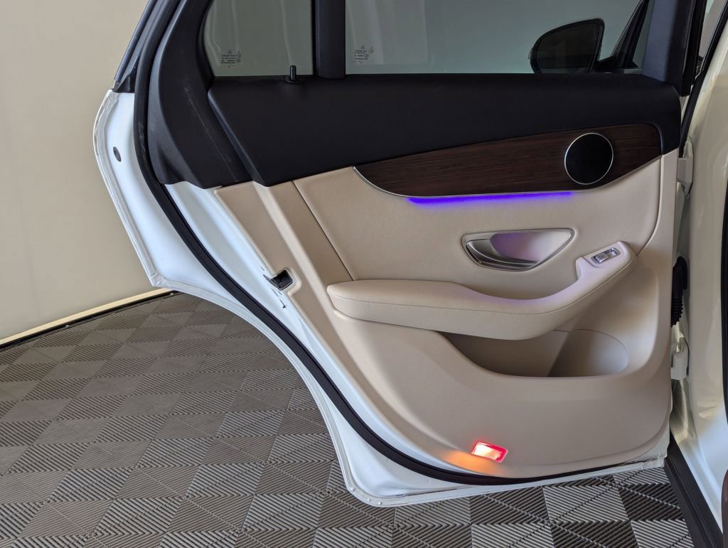 Used 2020 Mercedes-Benz GLC 300 image 54