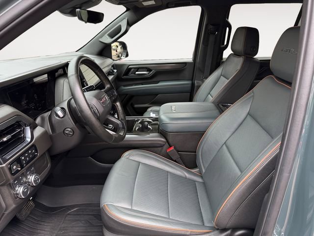 Used 2025 GMC Yukon AT4 w/ AT4 Premium Package AWD/4WD image 9