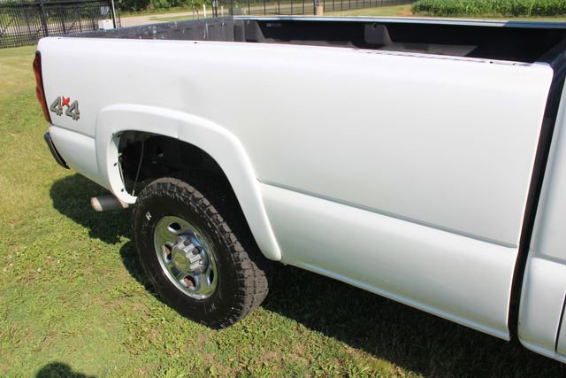 Used 2004 Chevrolet Silverado 2500 LS w/ Heavy-Duty Power Package image 7