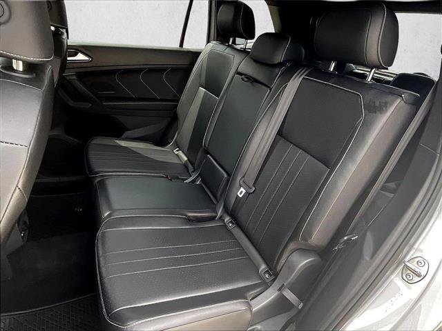 Used 2024 Volkswagen Tiguan SE R-Line FWD image 24