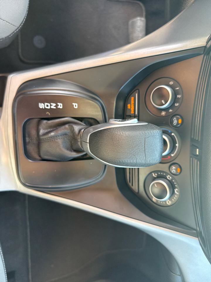 Used 2015 Ford Escape SE FWD image 24