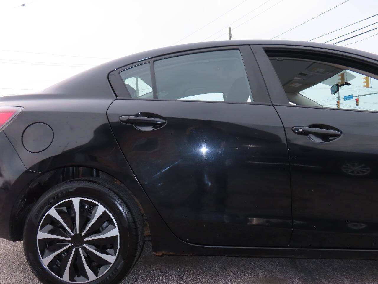 Used 2011 MAZDA MAZDA3 i Sport FWD image 21