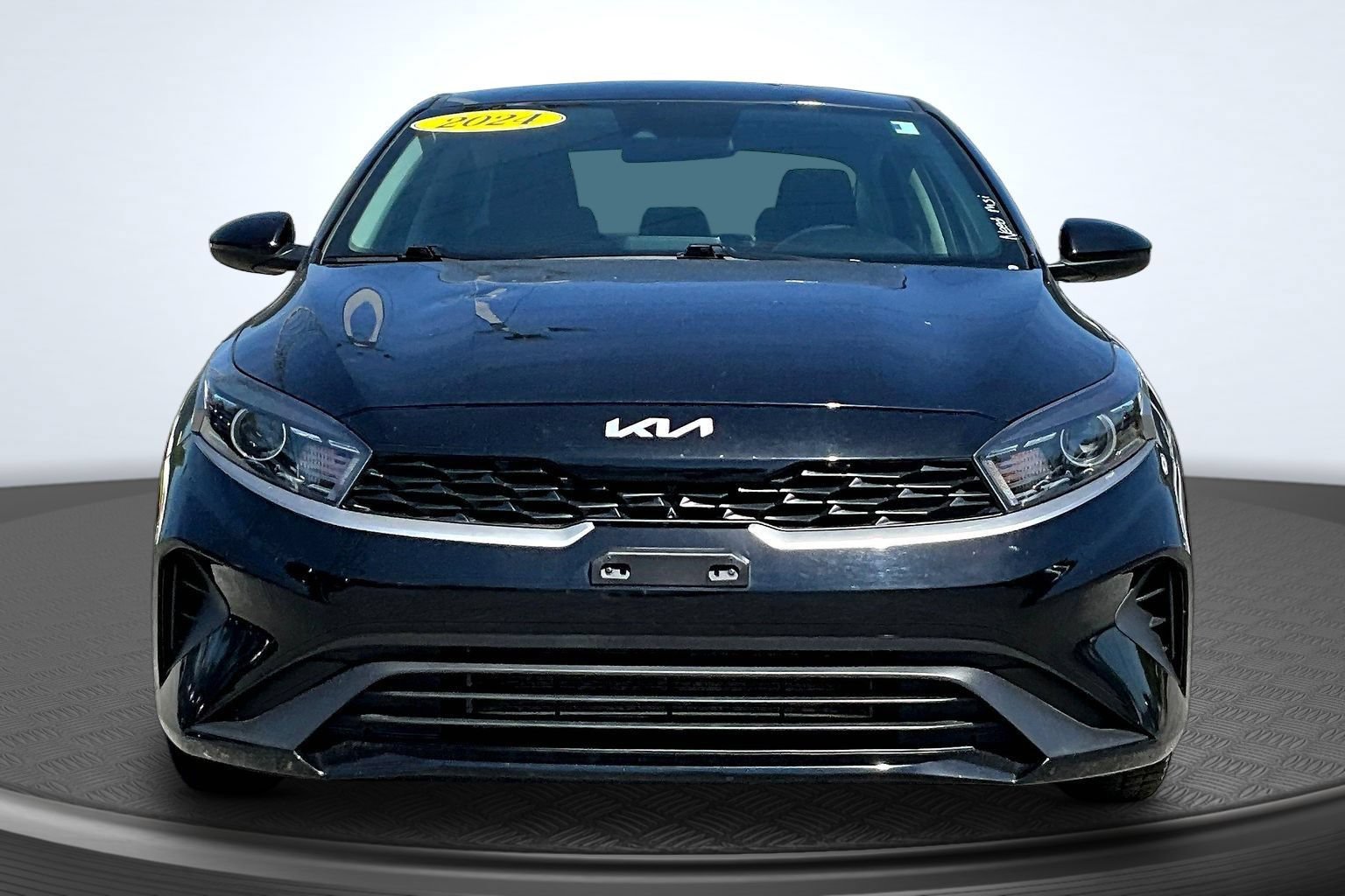 Used 2024 Kia Forte LXS FWD image 2