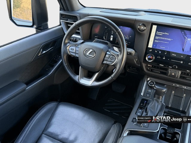 Used 2024 Lexus GX 550 w/ Cold Area Package AWD/4WD image 13