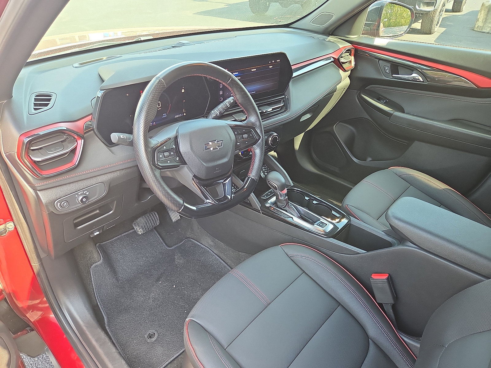 Used 2024 Chevrolet TrailBlazer RS AWD/4WD image 9