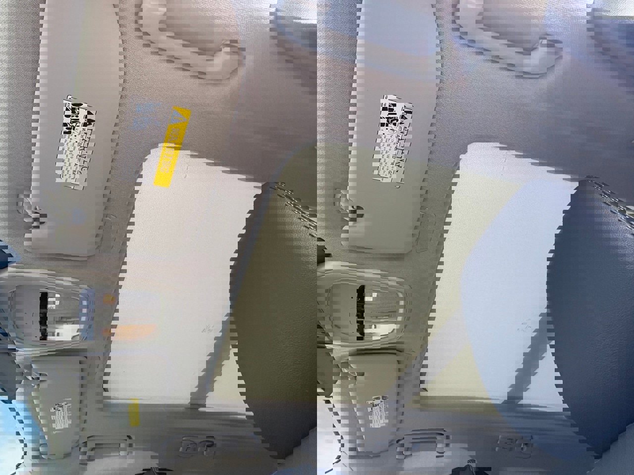 New 2026 Volvo XC40 B5 Ultra w/ Protection Package Premier image 19