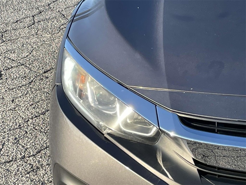 Used 2018 Honda Civic LX image 9
