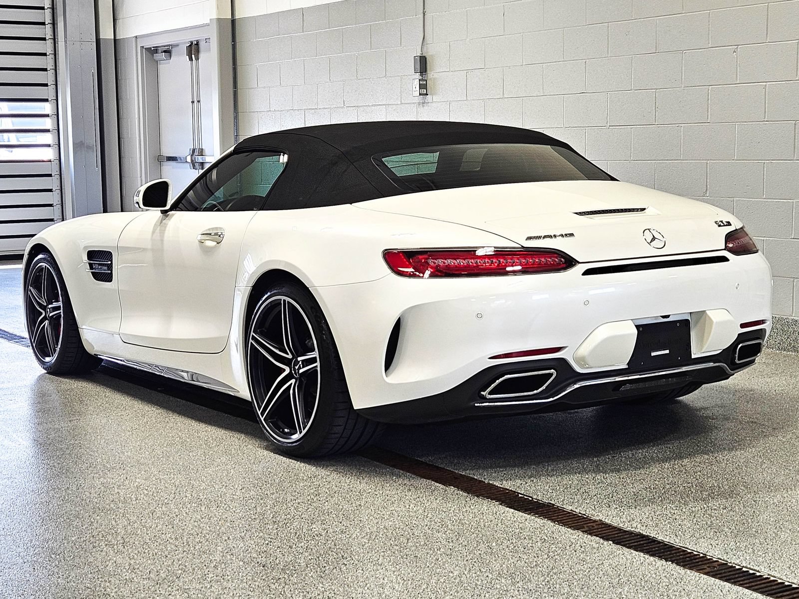 Used 2018 Mercedes-Benz AMG GT C image 8