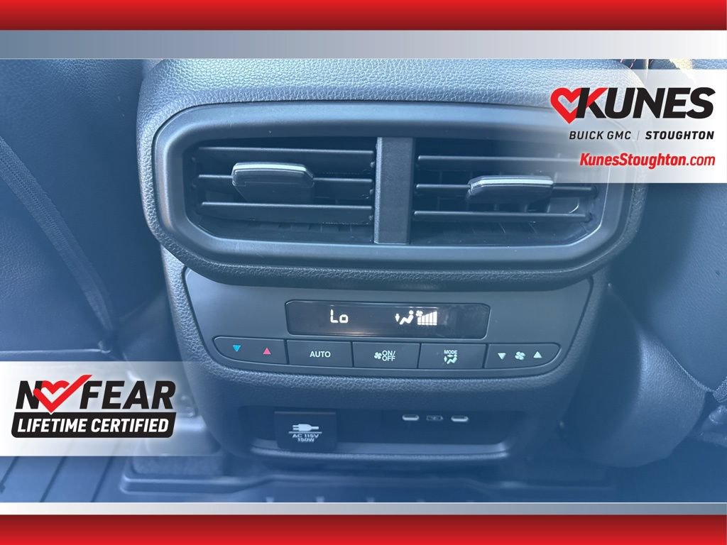 Used 2025 Honda Pilot TrailSport image 42