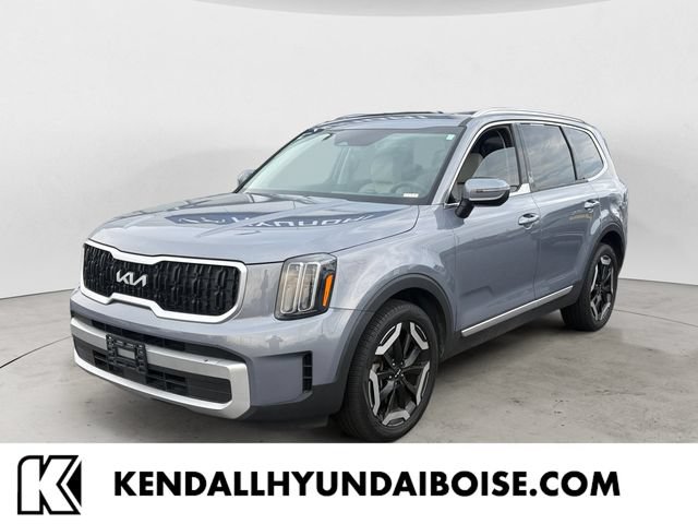 Used 2024 Kia Telluride EX w/ EX Captain's Chair Package