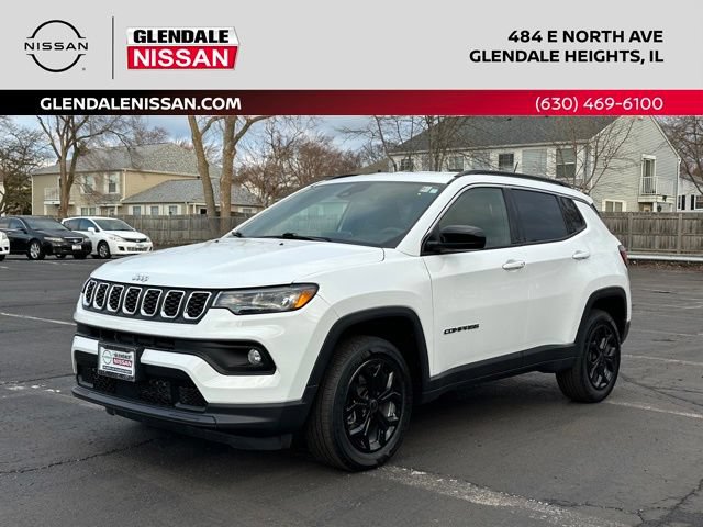 Used 2025 Jeep Compass Latitude AWD/4WD image 1