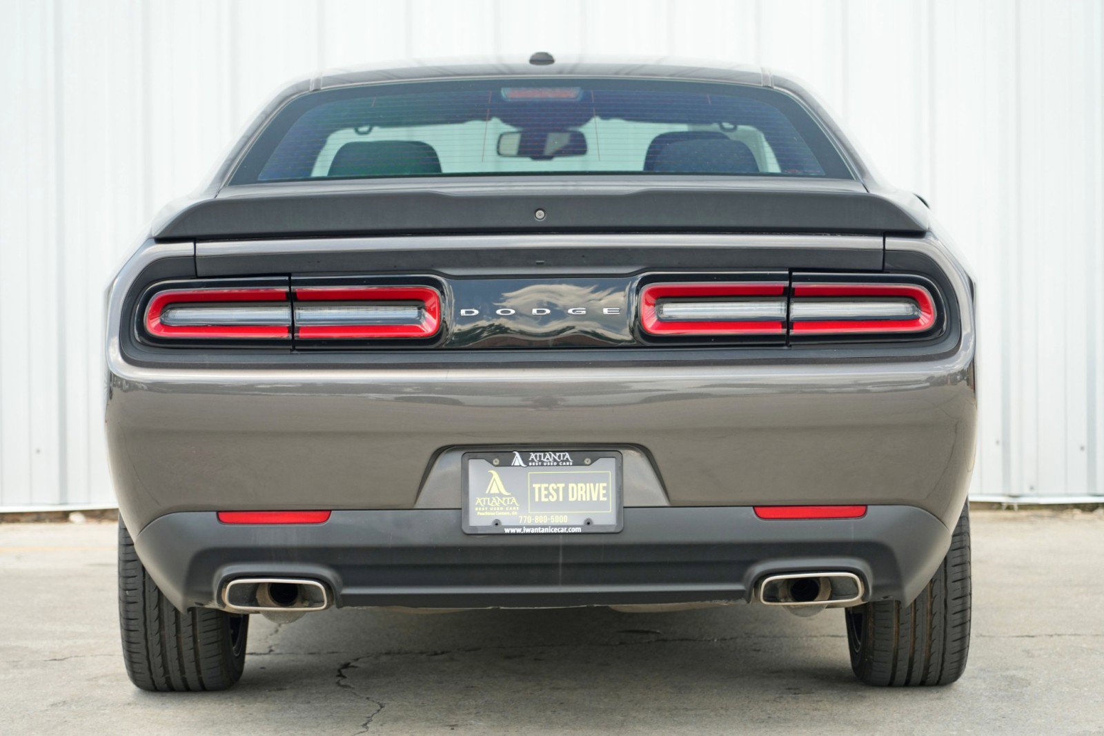 Used 2018 Dodge Challenger SXT w/ Blacktop Package image 10