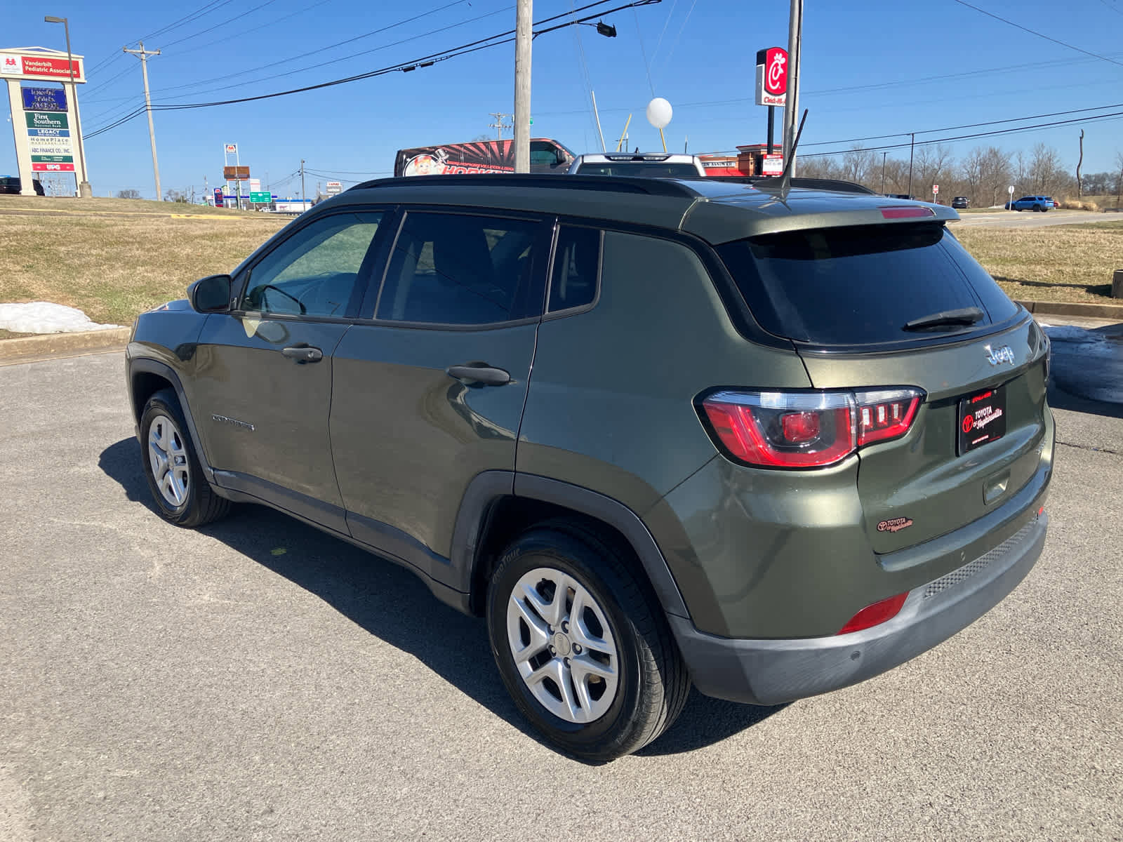 Used 2017 Jeep Compass Sport w/ Tech Group image 4