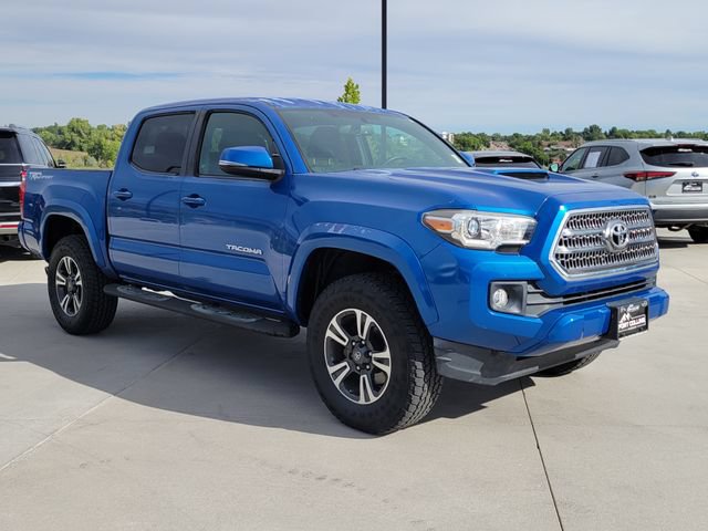 Used 2016 Toyota Tacoma TRD Sport w/ Towing Package RWD image 4