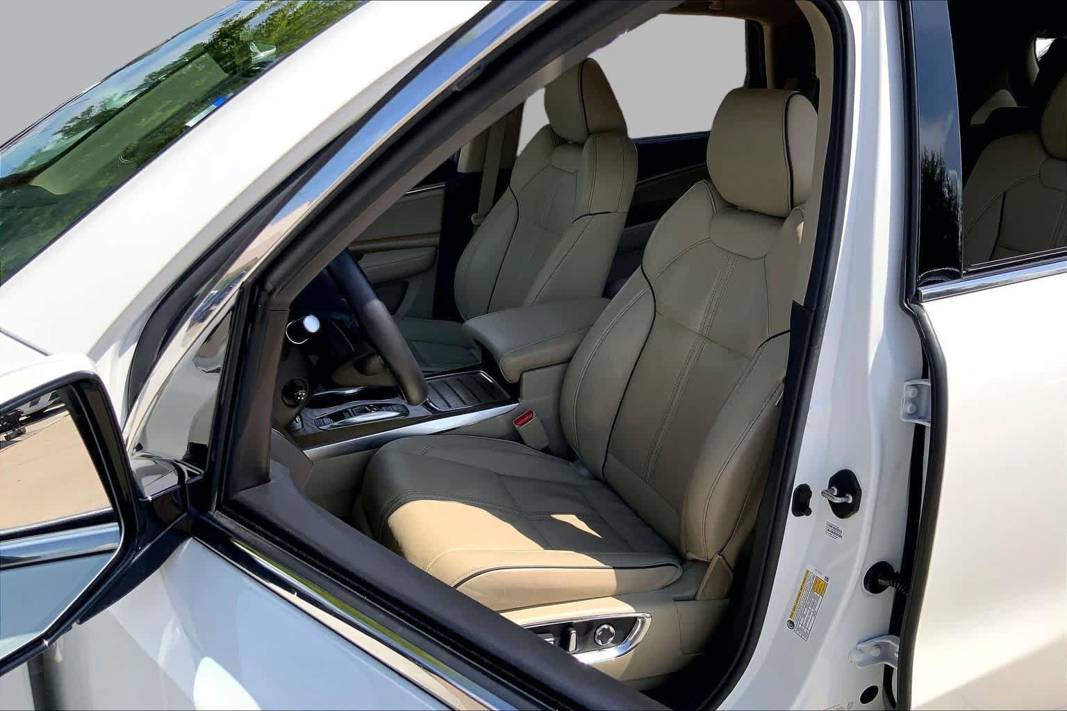 Used 2019 Acura MDX FWD w/ Advance Package image 8
