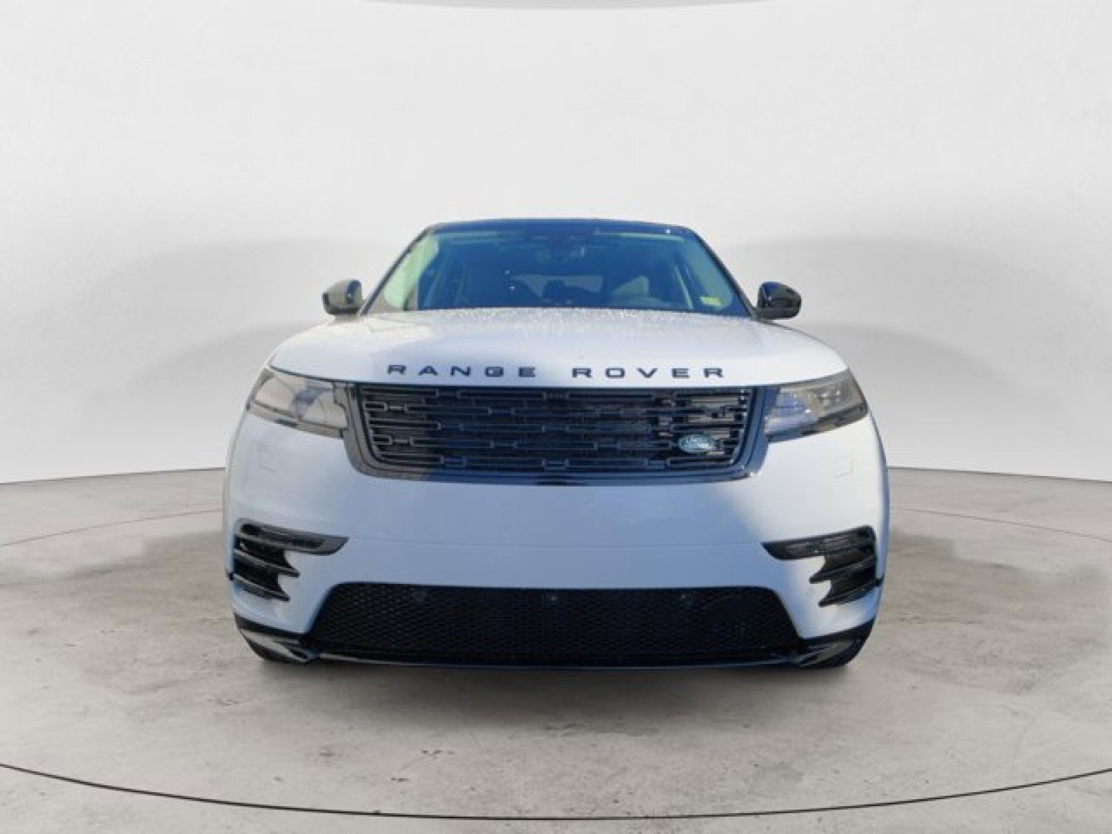 New 2025 Land Rover Range Rover Velar Dynamic SE image 8