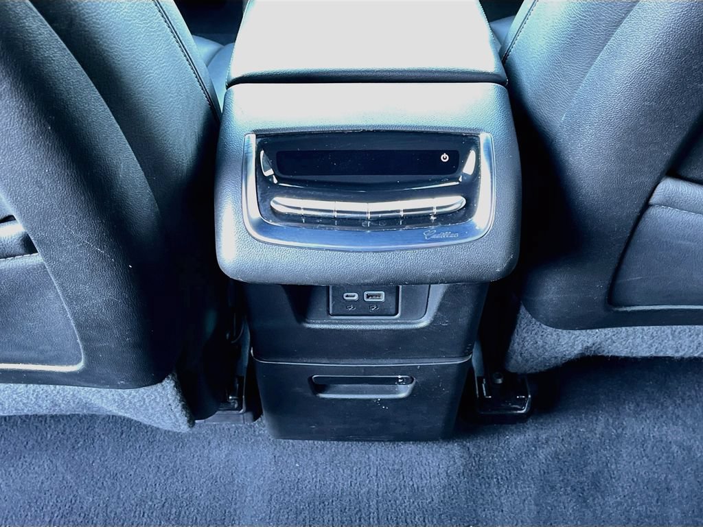Used 2022 Cadillac XT6 Luxury FWD image 31