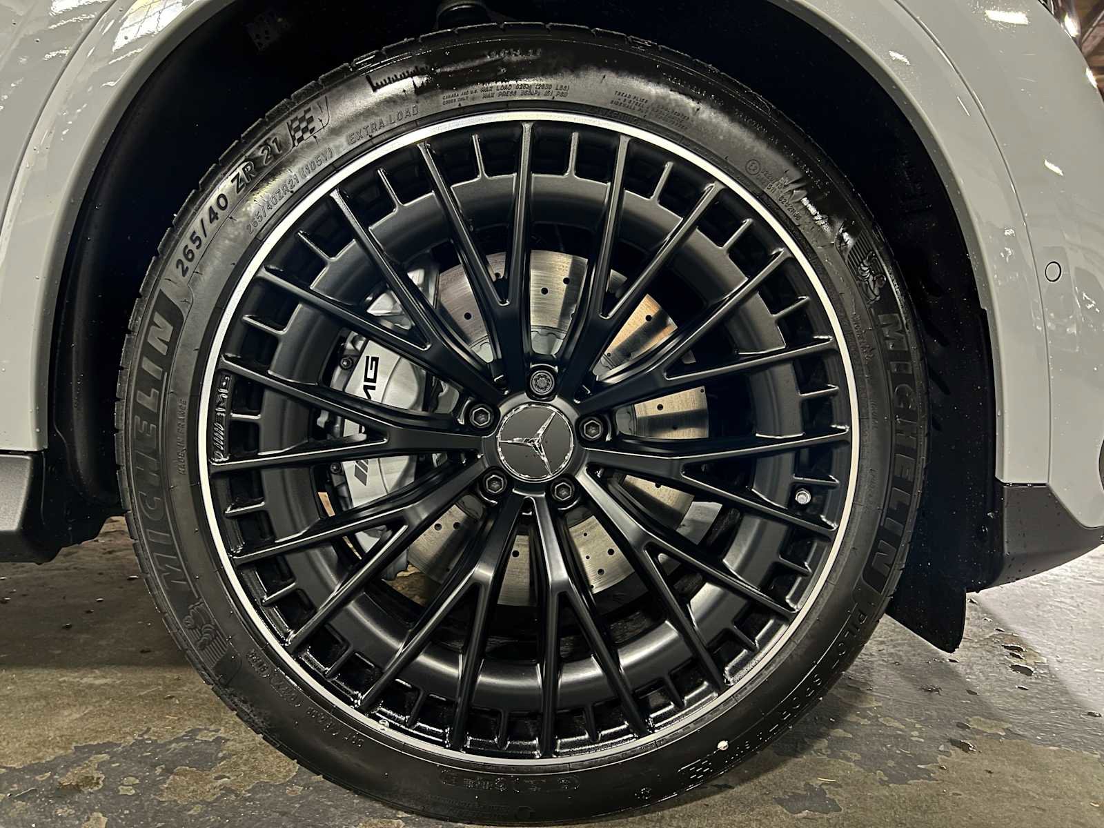 New 2026 Mercedes-Benz GLC 43 AMG 4MATIC image 9