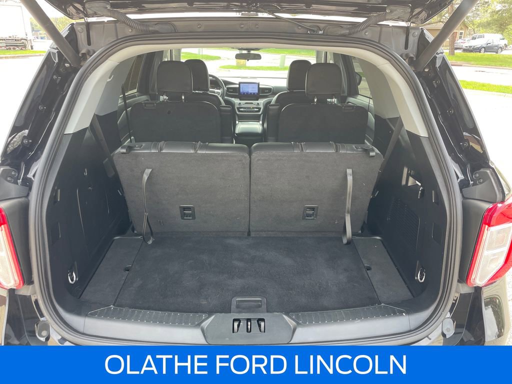 Certified 2023 Ford Explorer XLT w/ Equipment Group 202A image 11
