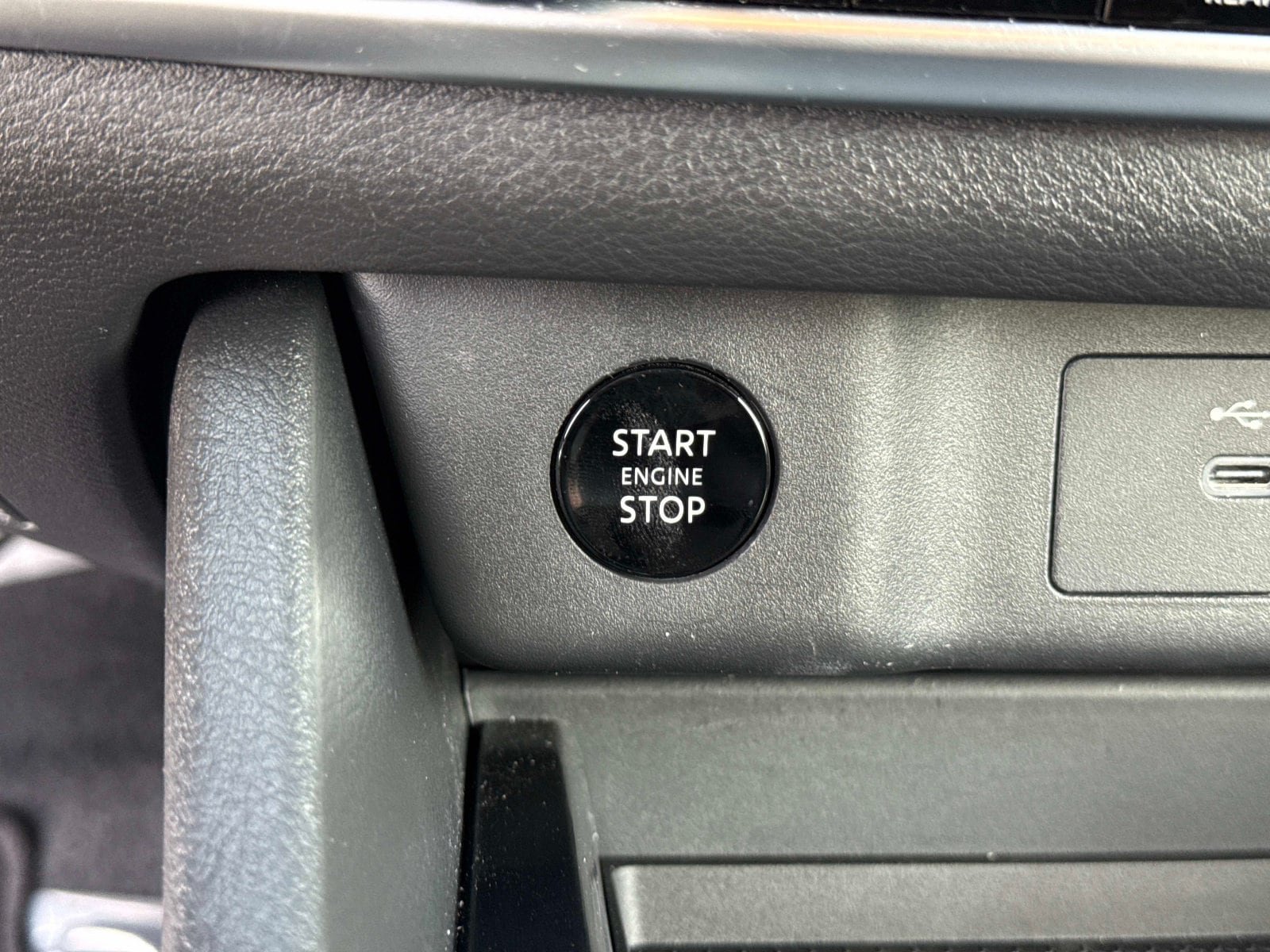 Used 2026 Nissan Rogue SV FWD image 30