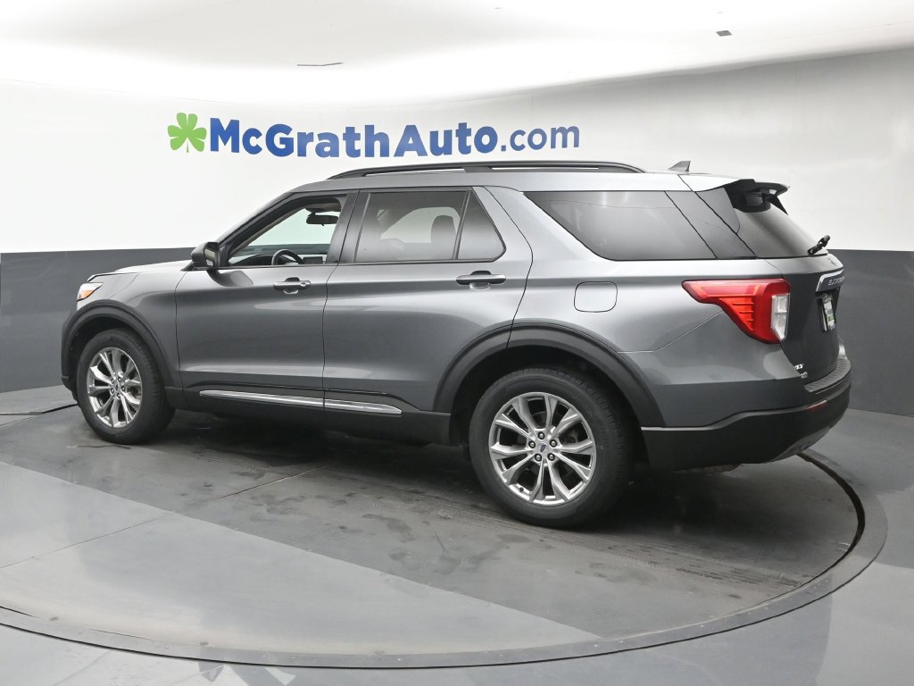 Used 2023 Ford Explorer XLT w/ Equipment Group 202A AWD/4WD image 26